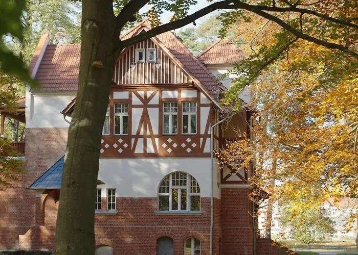 Parkresidenz Lychen, 1 *